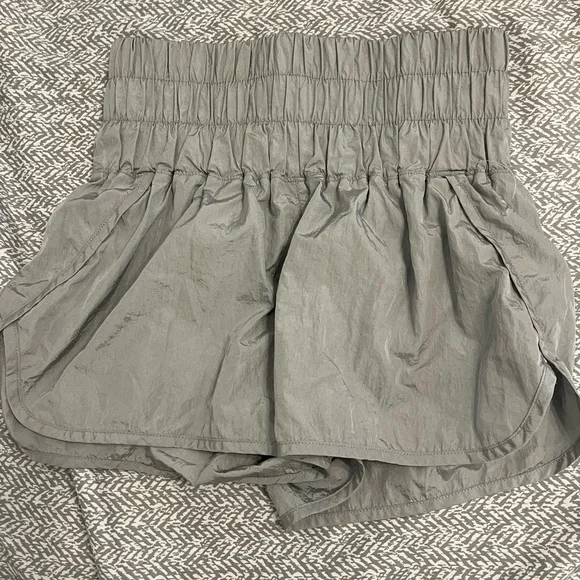Free people  Gray Gathered Shorts - Picture 4 of 6